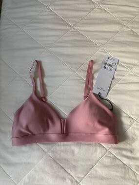 ALO Yoga fine line bra color vintage pink size S BNWT